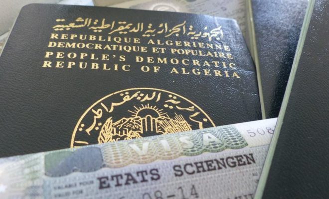 Deux prestataires se partageront le marché des visas français en Algérie
