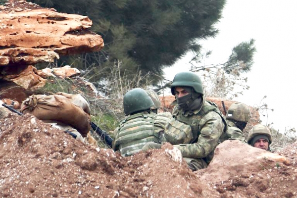 Syrie: Violents combats à Afrine et partie d’échecs entre Ankara et ses alliés occidentaux