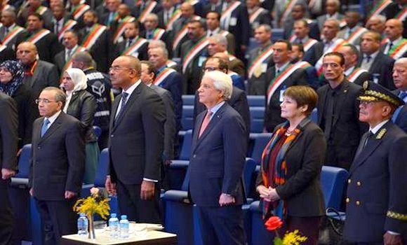 L&rsquo;enjeu à venir, l&rsquo;élargissement du champ de la modernisation au Service public de proximité (Bouteflika)