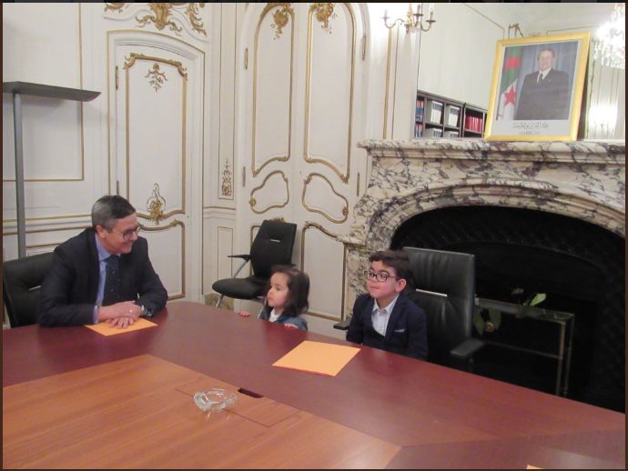 L’Ambassadeur d’Algérie en France reçoit le petit Imad, un enfant qui a ému le monde