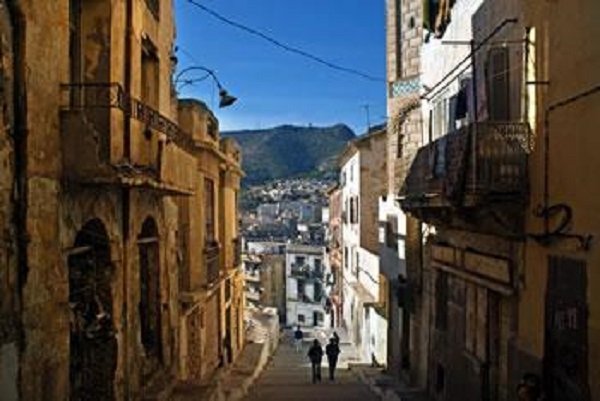 Sites et monuments historiques : ORAN Après le vieux bâti, les structures d’art