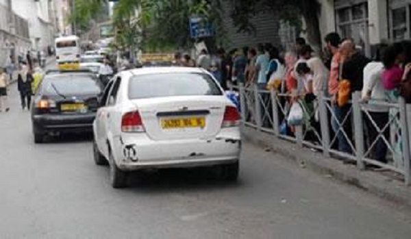 Augmentation du prix du carburant : Les chauffeurs de taxi dans l&rsquo;expectative