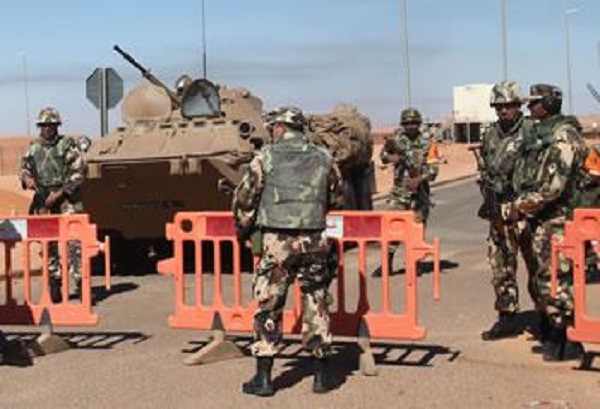 Elle ne lésine pas sur les moyens militaires et la formation : « L&rsquo;Algérie est forte par son armée »