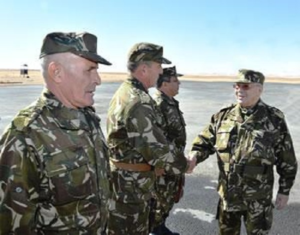 Préparation du programme de combat : Gaïd Salah confiant en ses troupes