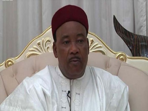 Niger : Le président Issoufou promet de renforcer son armée face aux jihadistes