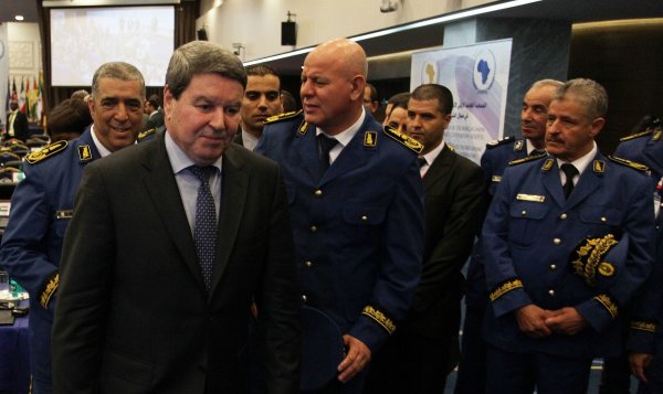 Coordination entre la DGSN et la CNDH