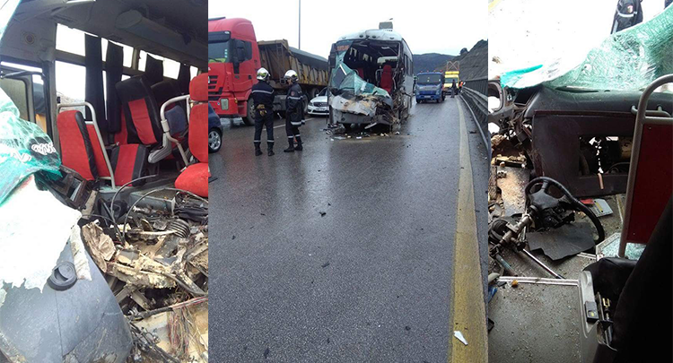 Circulation routière bloquée à Lakhdaria après un carambolage impliquant un bus (photos)