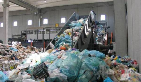 Salon de recyclage et traitement des déchets : ouverture de la 2e édition à Oran