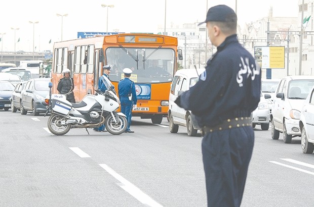 La capitale a de nouveau été quadrillée hier Alger, cité interdite