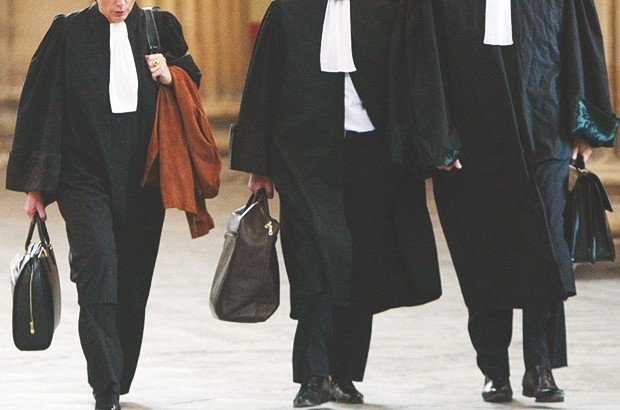 Ils traînent exagérément dans le traitement des affaires : Avertissement aux avocats commis d’office