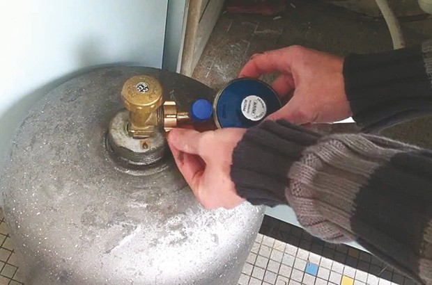 Malgré la disponibilité du gaz de ville à AÏN TÉMOUCHENT : Beaucoup continuent d’utiliser la bouteille de gaz butane
