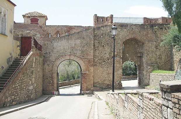 BAB EL-FOUKA à BÉJAÏA : Le site historique risque de tomber en ruine