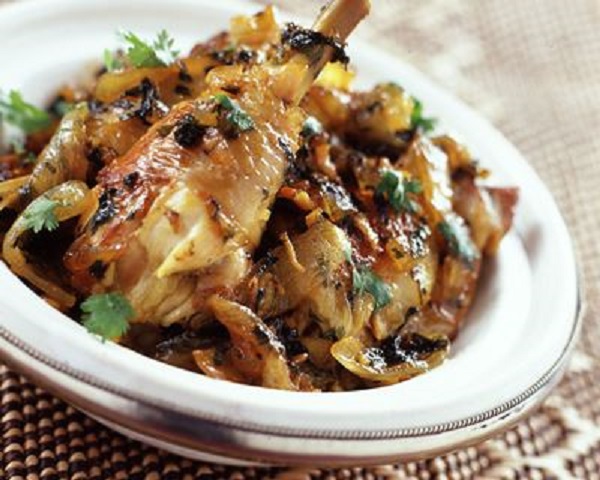 Tajine de poulet aux gingembre et citron confit