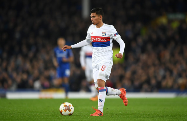 OL: Houssem Aouar se prononce sur l’intérêt du Barça !