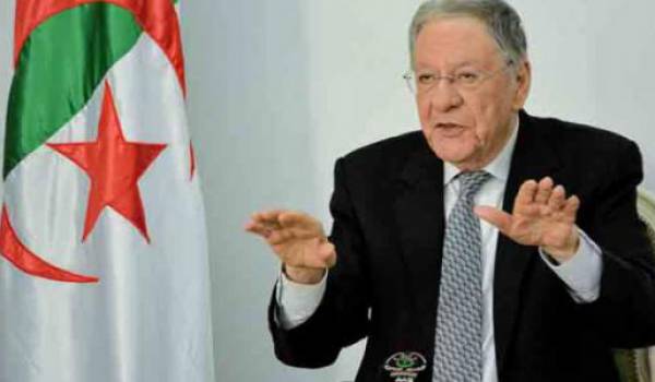 FLN: se concentrer sur le développement local et regagner la confiance des Algériens