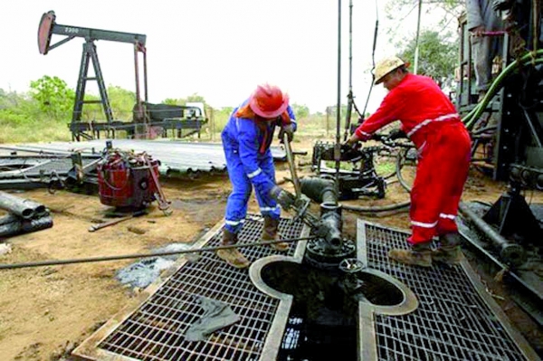 Pétrole: Des prix robustes, mais une surabondance de l’offre en vue