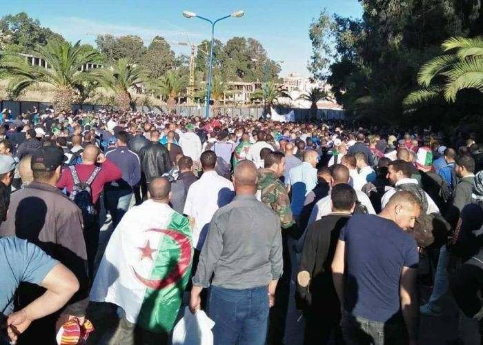 Pour empêcher une marche des retraités , blessés et invalides de l&rsquo;anp : Les routes d&rsquo;Alger paralysées!