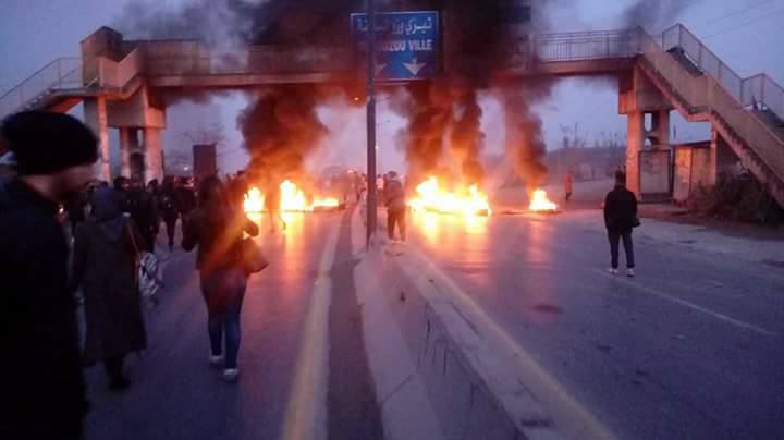 La RN12 reliant Béjaia à Alger fermée à Tizi-Ouzou