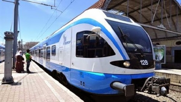 Doté de toutes les commodités et services de qualité: Un train moderne sur la ligne Oran-Alger