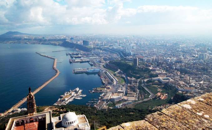 Tourisme : une quinzaine de demandes par jour à Oran