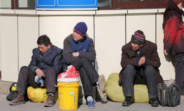 Justice sociale : l&rsquo;OIT appelle à un traitement équitable aux 150 millions de travailleurs migrants