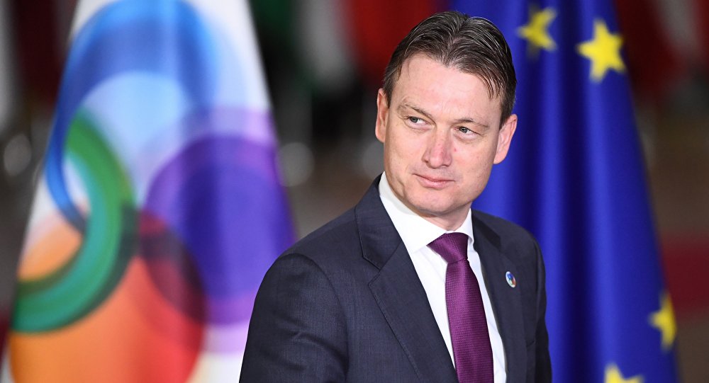 Pays-Bas : Démission du ministre des Affaires étrangères après avoir menti