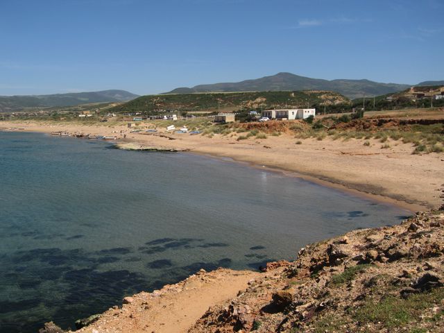 Mostaganem : Les restes d’un cadavre découverts sur la plage de Bahara