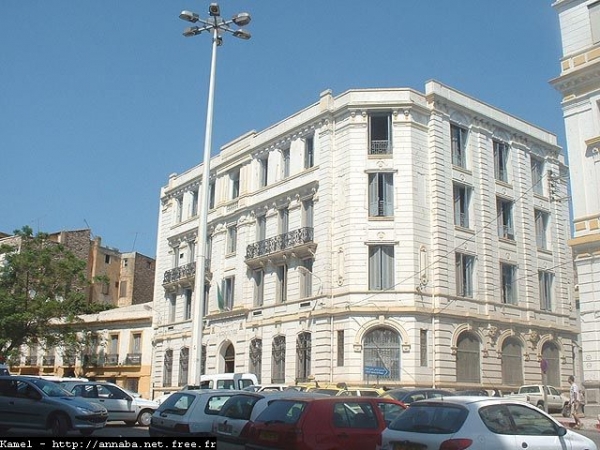 Annaba : Sit-in devant le siège de l’UGTA en soutien à Sidi Saïd