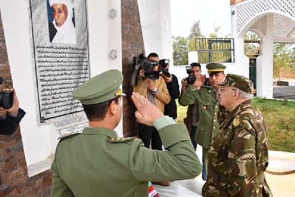 Gaïd Salah achève sa visite à la 6ème Région militaire