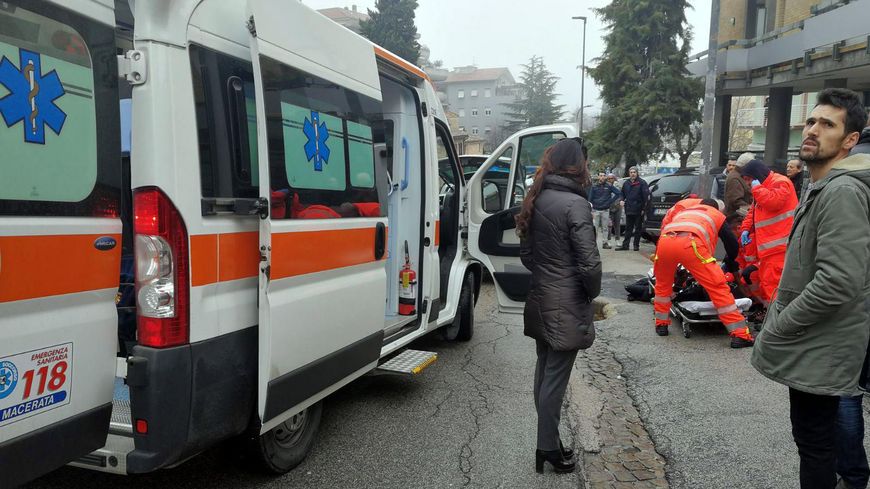 Italie: la fusillade à Macerata motivée par “une évidente haine raciale” (ministre Intérieur)