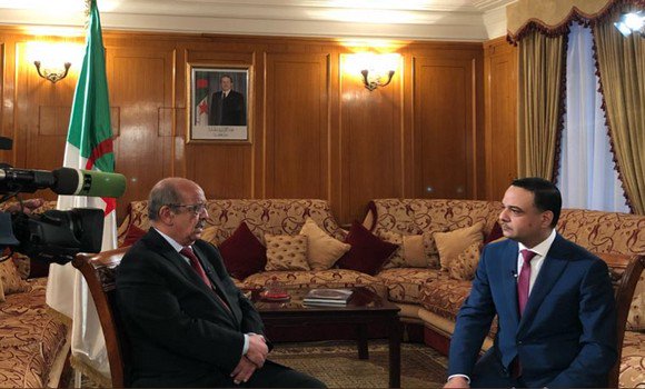 L&rsquo;Algérie attachée au règlement politique des crises et au droit des peuples à l&rsquo;autodétermination