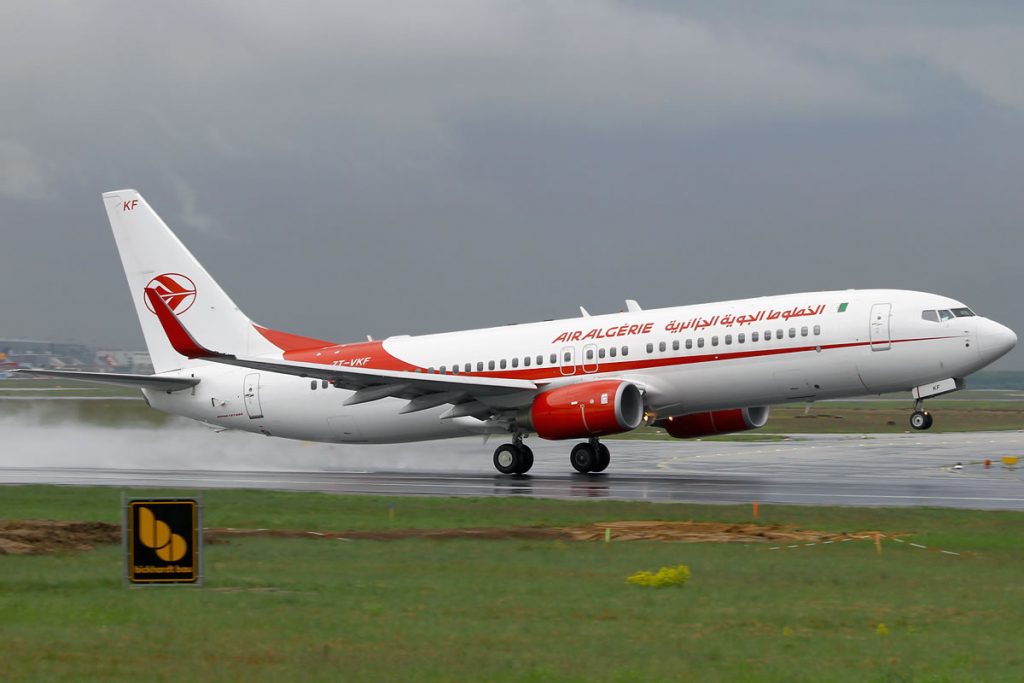 Atterrissage d’urgence d’un avion d’Air Algérie avec le réacteur en feu