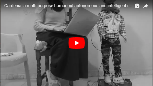 Vidéo – Une jeune Algérienne conçoit un robot doté d’une intelligence artificielle