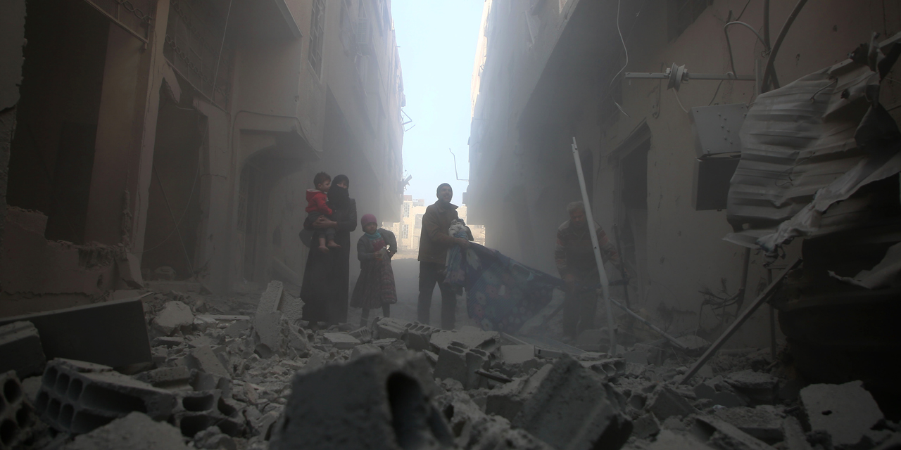 Syrie: 23 civils tués dans des raids aériens près de Damas