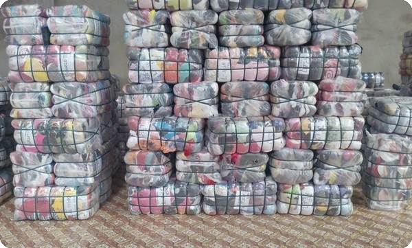 UM-EL-BOUAGHI : Une dizaine de ballots de friperie saisis par la douane