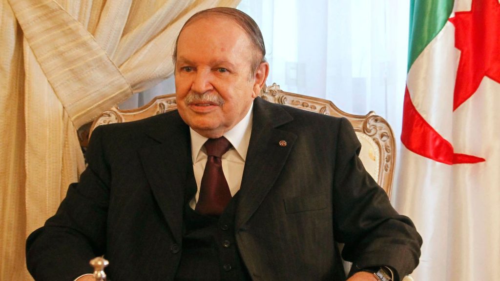 Le Président Bouteflika félicite Abdel Fattah al-Sissi pour sa réélection