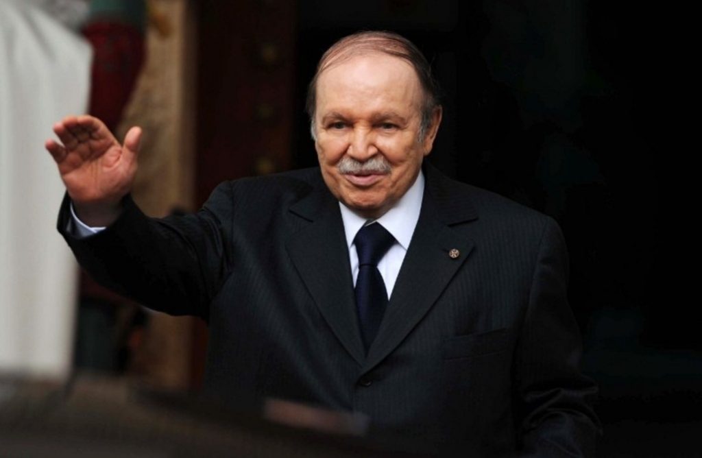 Le président de la République honore trois Artistes