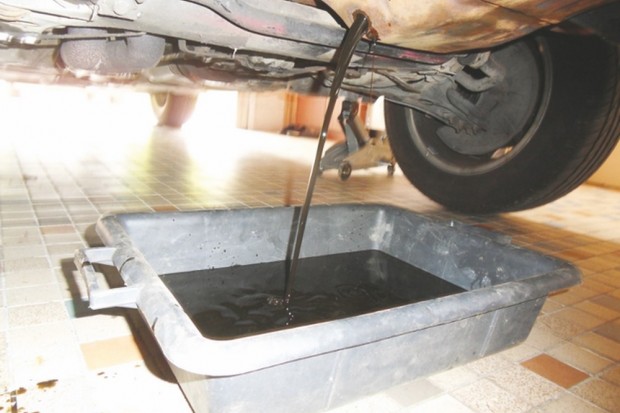 Selon un rapport établi par un organisme spécialisé : 160 millions de m3 d’huiles usagées jetées annuellement dans les oueds