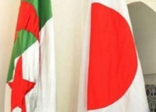 L&rsquo;ancien ambassadeur d’Algérie au Japon Slim Debagha décoré de L’Ordre du Soleil Levant