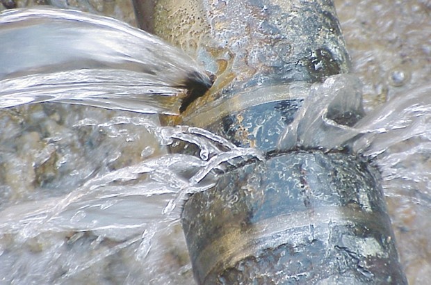 Une importante fuite d’eau potable à Birtouta : les équipes de la SEAAL attendues depuis deux mois