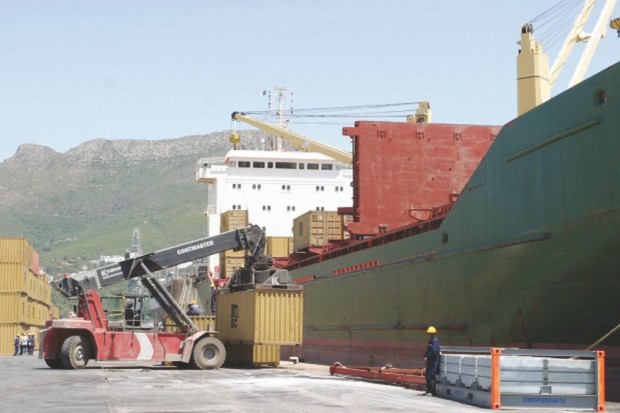 Douanes au port de Béjaïa : Un opérateur économique dans l’expectative