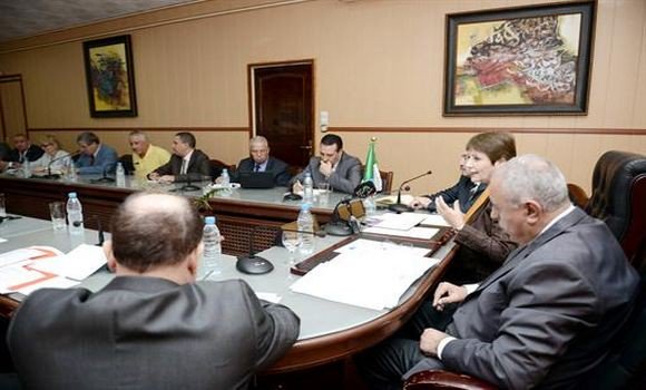 Benghabrit se réunit avec les représentants de l&rsquo;intersyndical du secteur