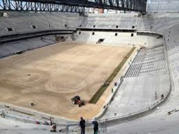 MOSTAGANEM : 21 milliards pour 21 stades de proximité !