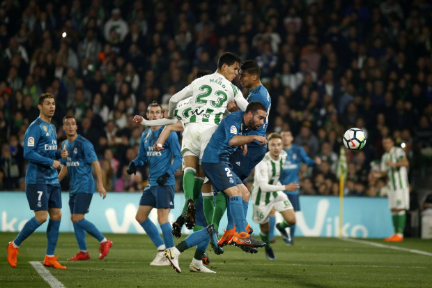 Betis – Mandi : « Mon but n&rsquo;est pas important. Nous sommes déçus de perdre ce match »