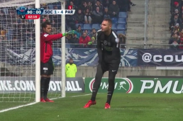 PSG : Dani Alves a se transforme en gardien de but