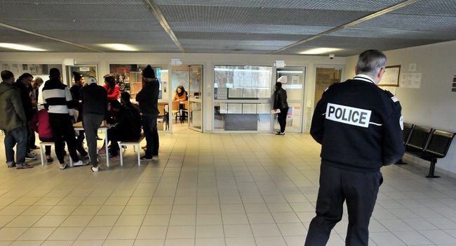 France: Chasse aux migrants clandestins après les meurtres à Marseille