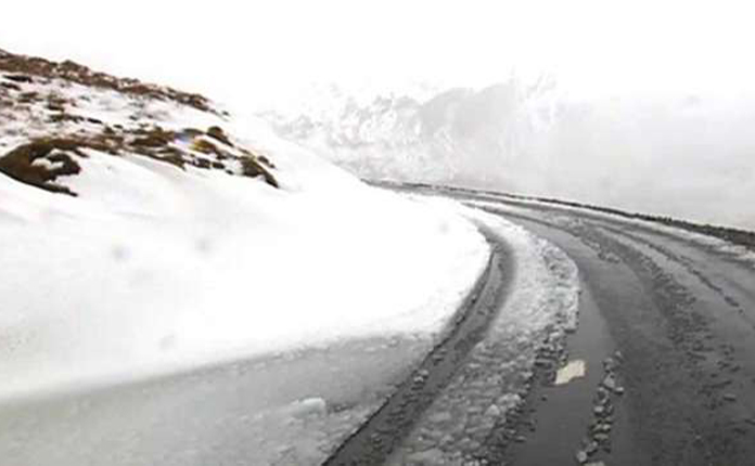 El-Bayadh, Tizi Ouzou, Bouira: Des routes bloquées et des écoles fermées