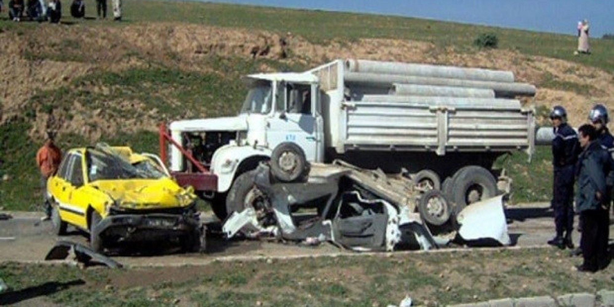 Aïn Defla: 2 morts et 4 blessés dans un accident de la route