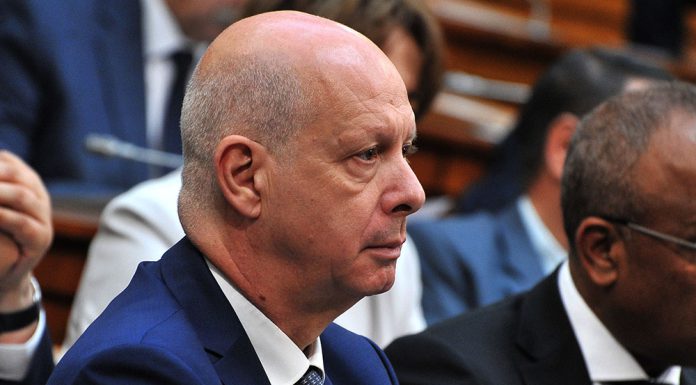 Raouya : Le gouvernement envisage d’arrêter les subventions d’essence en 2019