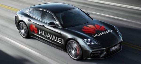 Mobile World Congress : Huawei a présenté une voiture pilotée par un…smartphone